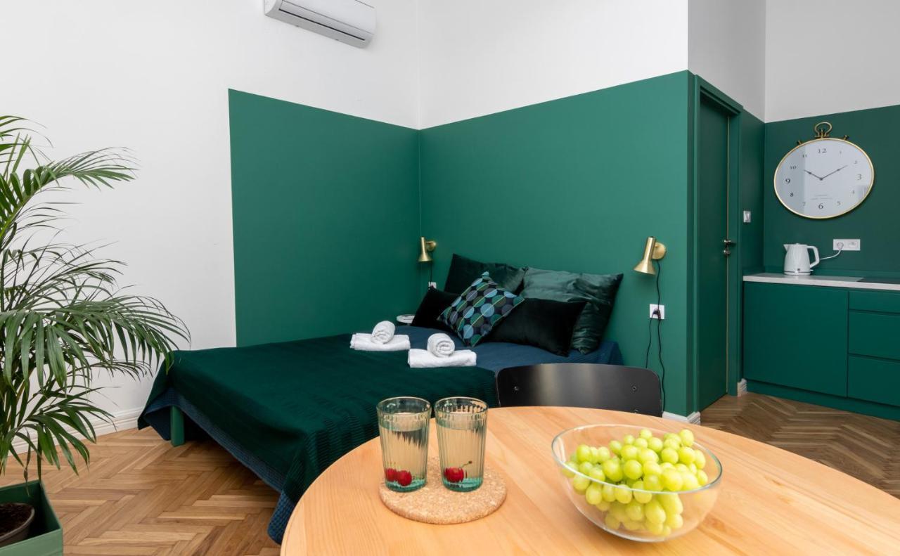 Barbacan Suites - Old Town Apartments - By Upstairs Krakkó Kültér fotó